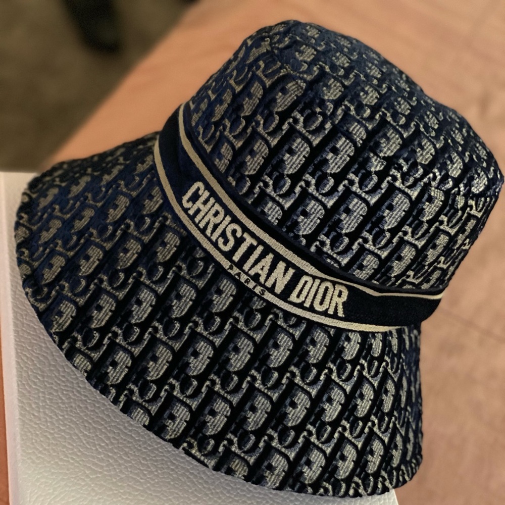 Christian Dior bucket hat